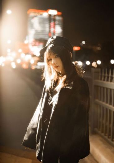 美女100%露胸视频_HD日韩电影在线